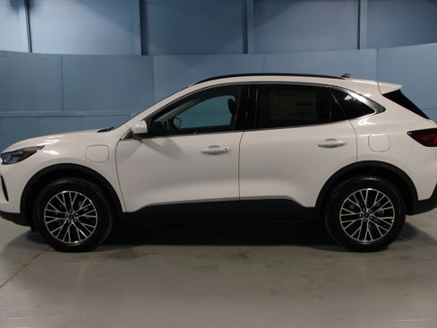 New 2025 Ford Escape SE image 26