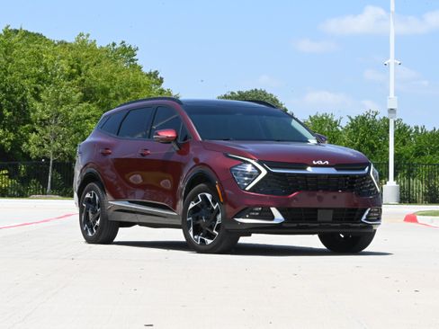 Used 2024 Kia Sportage SX AWD/4WD image 2
