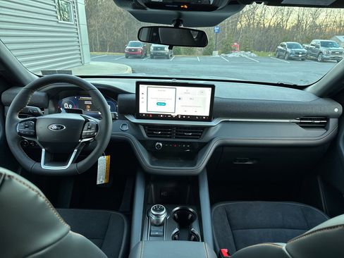 New 2026 Ford Explorer Tremor image 3