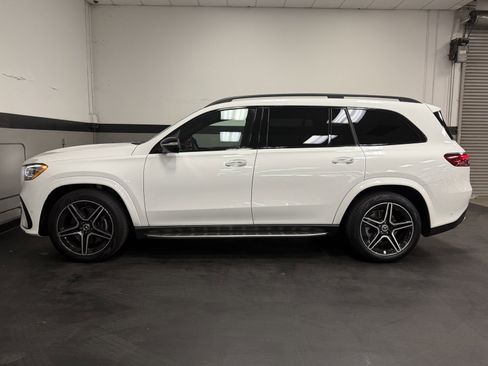 Used 2024 Mercedes-Benz GLS 450 4MATIC image 10