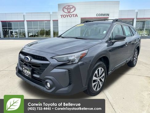 Used 2025 Subaru Outback AWD/4WD image 13