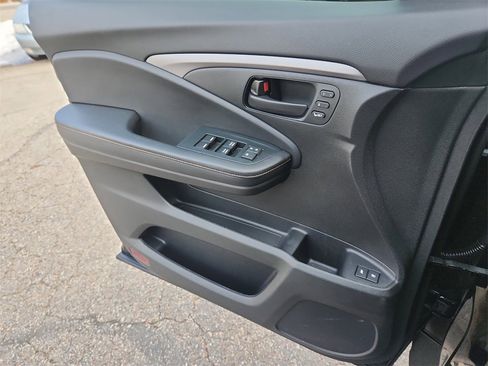 Used 2023 Honda Passport TrailSport image 7