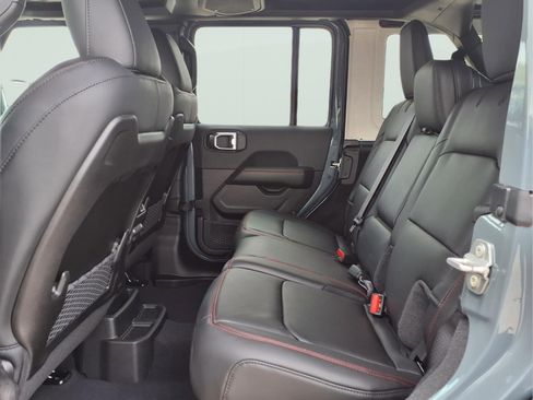 New 2026 Jeep Wrangler Unlimited Rubicon AWD/4WD image 11