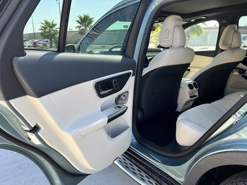 New 2026 Mercedes-Benz GLC 300 image 17