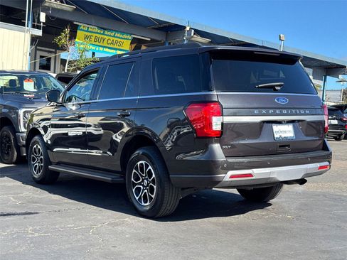 Certified 2024 Ford Expedition XLT AWD/4WD image 12