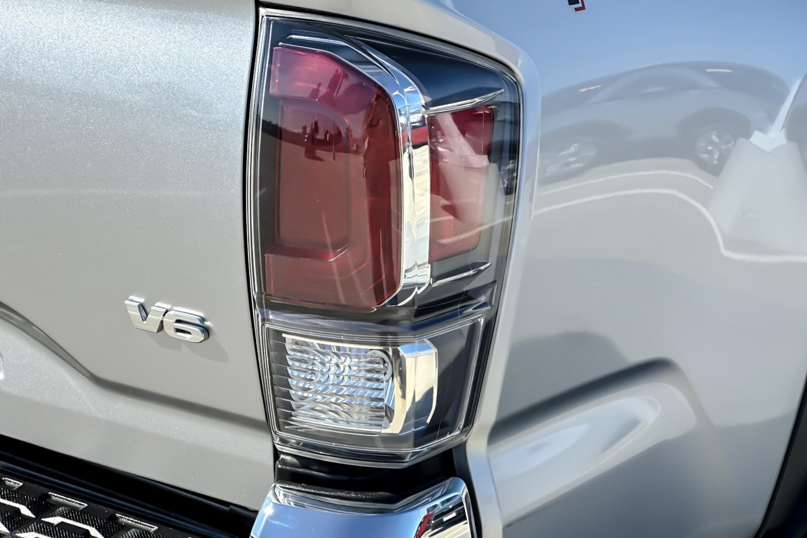 Certified 2023 Toyota Tacoma TRD Off-Road AWD/4WD image 25