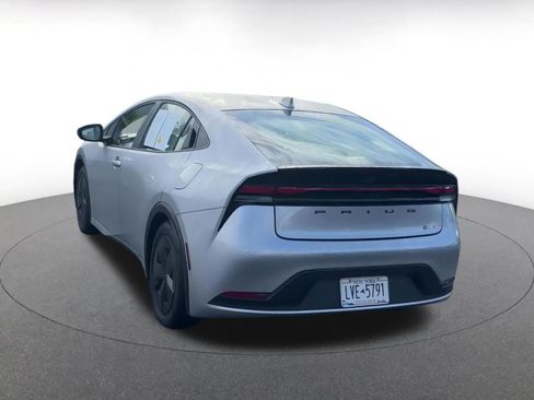 Used 2025 Toyota Prius LE image 11