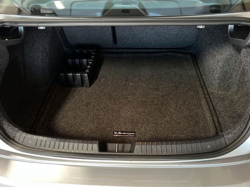 Used 2021 Volkswagen Jetta GLI Autobahn image 9