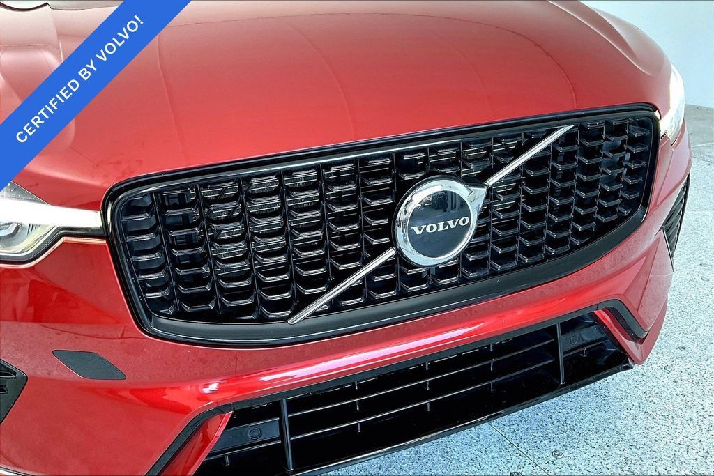 Certified 2024 Volvo XC60 B5 Core w/ Climate Package AWD/4WD image 38