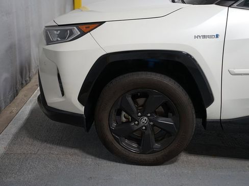 Used 2021 Toyota RAV4 XSE AWD/4WD image 5