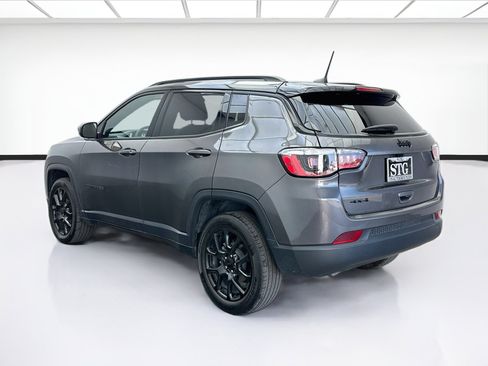 Used 2023 Jeep Compass Latitude AWD/4WD image 6