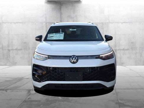 New 2026 Volkswagen Tiguan SE R-Line image 4