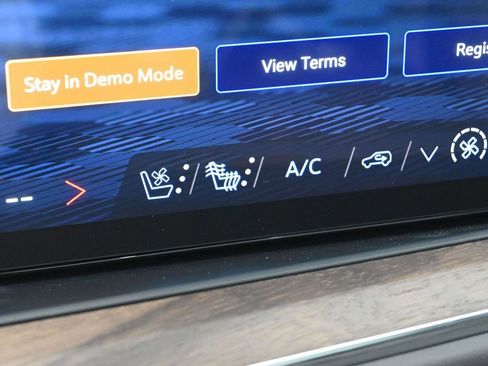 New 2026 Chevrolet Suburban High Country image 28