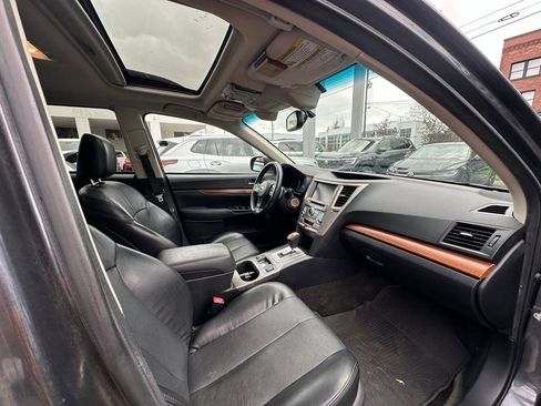 Used 2013 Subaru Outback 3.6R Limited image 14