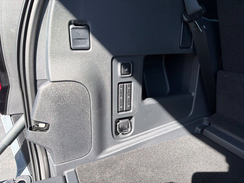 New 2027 Ford Expedition Platinum w/ Stealth Appearance Package AWD/4WD image 17