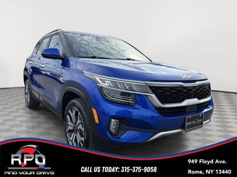 Used 2022 Kia Seltos SX w/ Sunroof Package AWD/4WD image 7