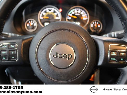 Used 2017 Jeep Wrangler Sahara AWD/4WD image 8