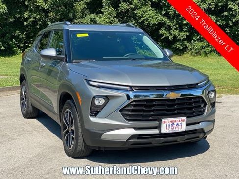 Used 2024 Chevrolet TrailBlazer LT w/ Convenience Package AWD/4WD image 1