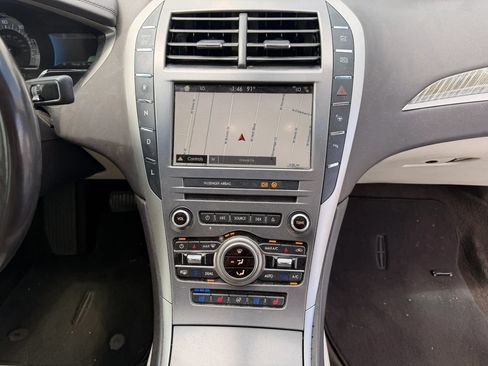 Used 2018 Lincoln MKZ Black Label w/ Technology Package FWD image 22