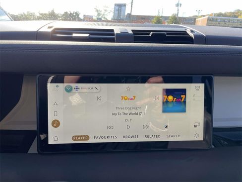 Used 2023 Land Rover Defender 110 S image 27