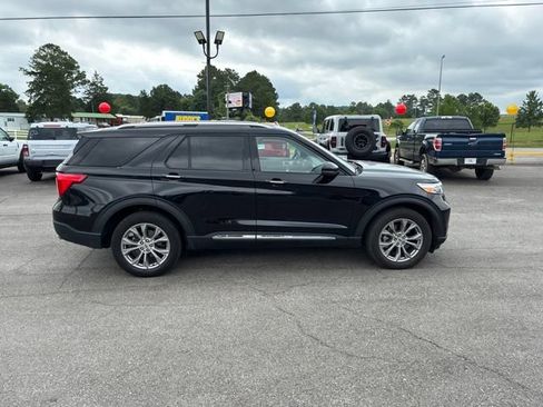 Used 2023 Ford Explorer Limited w/ Equipment Group 301A AWD/4WD image 12