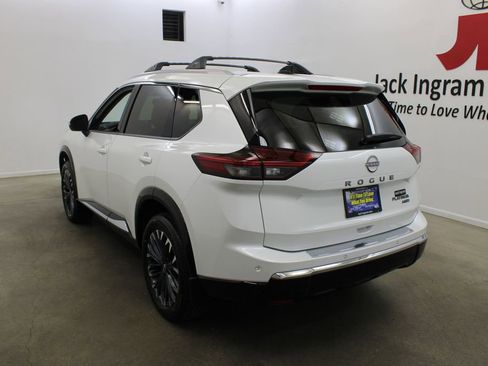 New 2026 Nissan Rogue Platinum AWD/4WD image 3