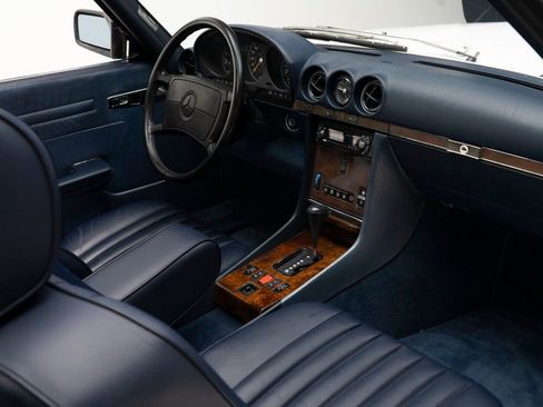 Used 1988 Mercedes-Benz 560 SL image 38