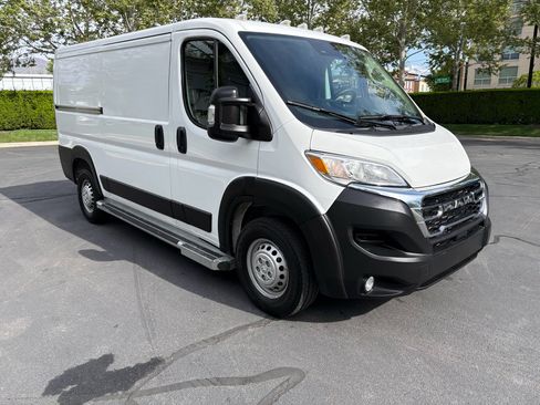 Used 2025 RAM ProMaster 2500 w/ U-Haul Equipment Group FWD image 6