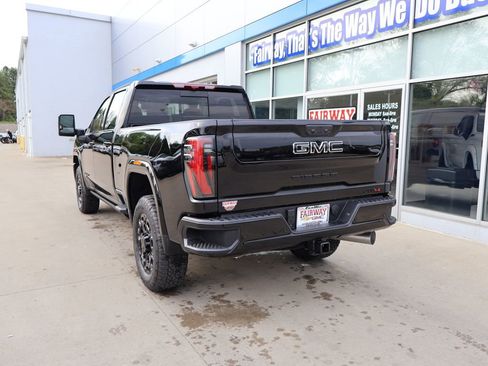 New 2026 GMC Sierra 3500 AT4 w/ AT4 Premium Plus Package AWD/4WD image 8