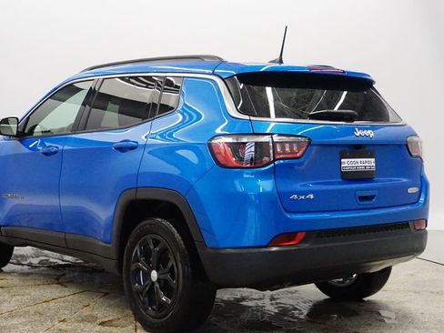 Used 2024 Jeep Compass Latitude image 3