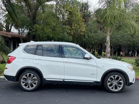 Used 2017 BMW X3 sDrive28i image 10