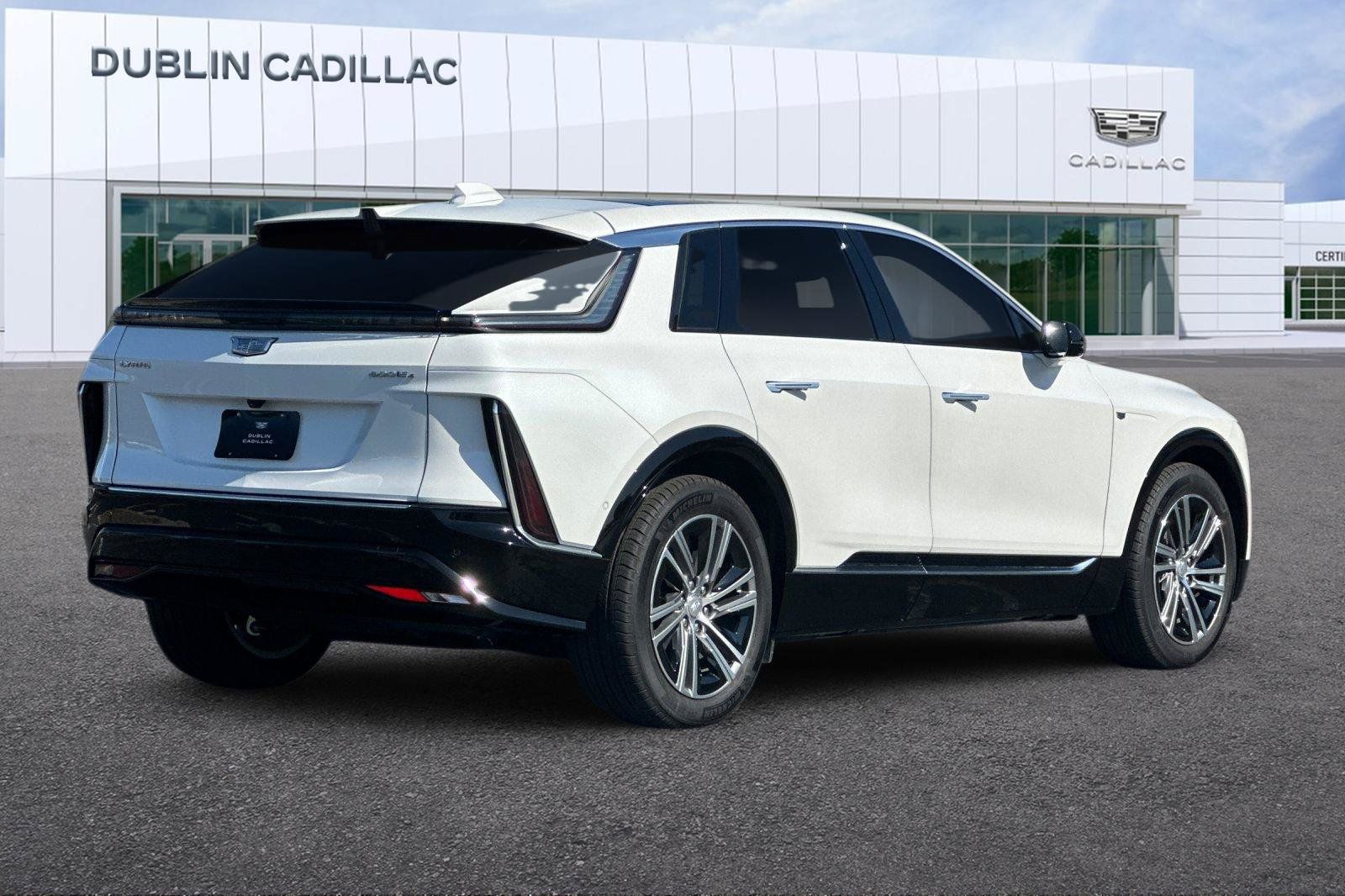Used 2025 Cadillac Lyriq Luxury AWD/4WD image 4