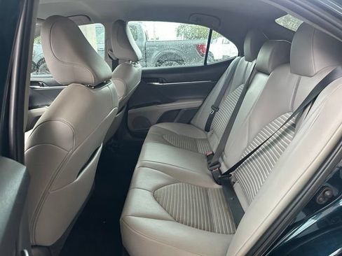Used 2020 Toyota Camry SE FWD image 15