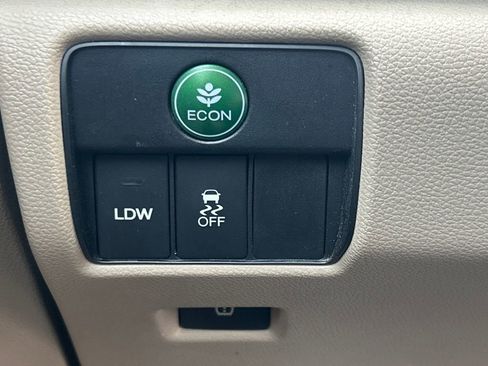 Used 2014 Honda Accord EX-L image 25