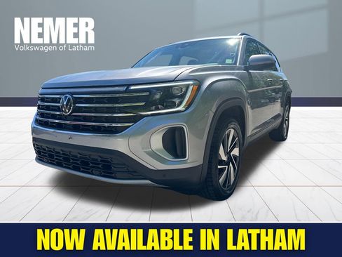 Certified 2025 Volkswagen Atlas SE AWD/4WD image 1