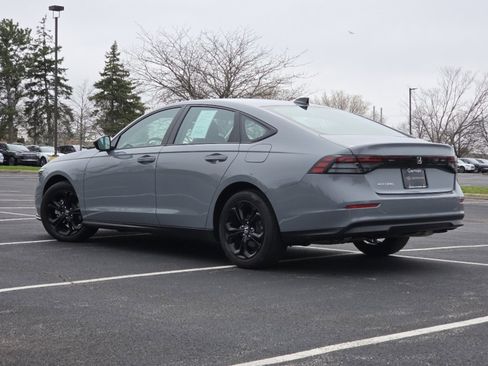 Certified 2025 Honda Accord SE image 17