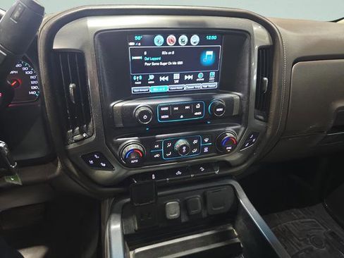 Used 2018 Chevrolet Silverado 1500 LTZ Z71 AWD/4WD image 15
