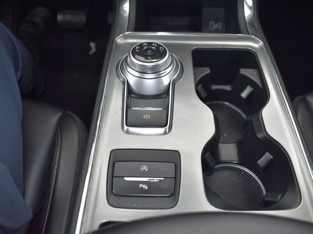 Used 2024 Ford Edge Titanium AWD/4WD image 20