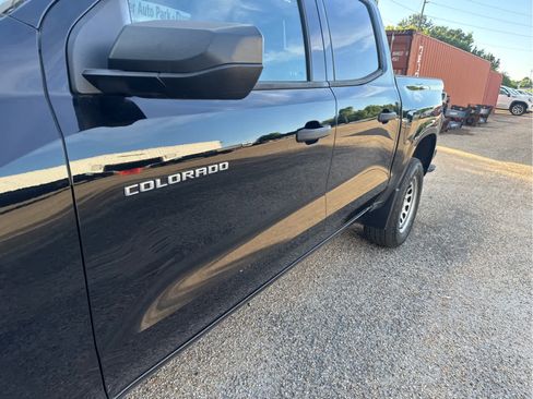 Used 2023 Chevrolet Colorado W/T RWD image 11