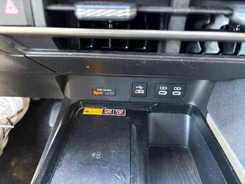 Used 2025 Toyota Camry LE FWD image 18