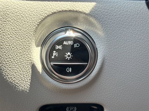 Certified 2025 Mercedes-Benz C 300 Sedan image 30