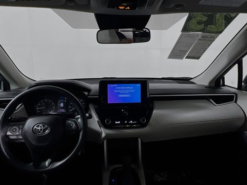 Used 2023 Toyota Corolla Cross L image 29