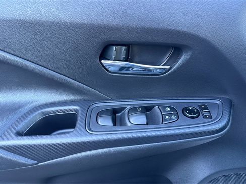 Used 2023 Nissan Versa SV image 16