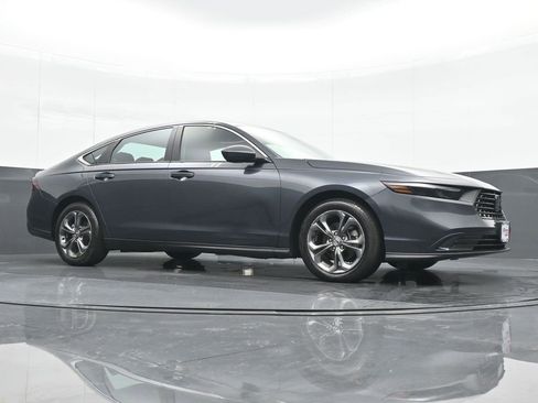 Used 2023 Honda Accord EX image 23