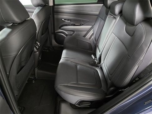 Used 2025 Hyundai Tucson Limited image 15