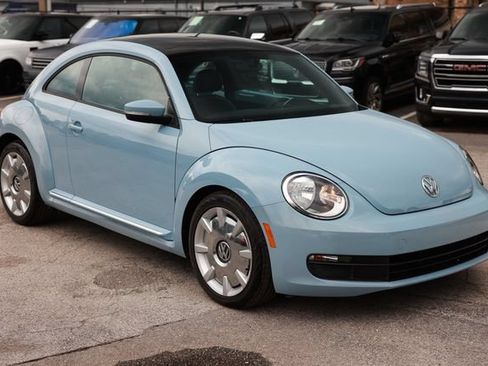 Used 2013 Volkswagen Beetle 2.5 Fender FWD image 18
