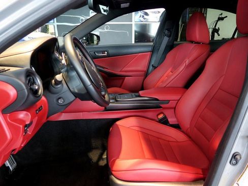 Used 2024 Lexus IS 500 RWD image 15