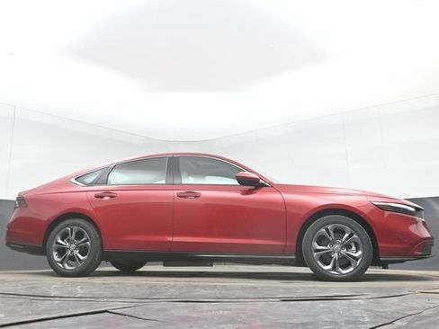 Used 2024 Honda Accord EX-L image 48