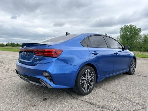 Used 2022 Kia Forte GT-Line w/ GT-Line Premium Package FWD image 5