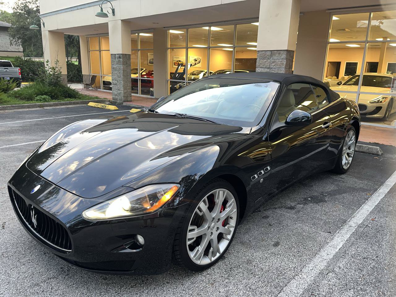 Used 2012 Maserati GranTurismo Convertible RWD image 24